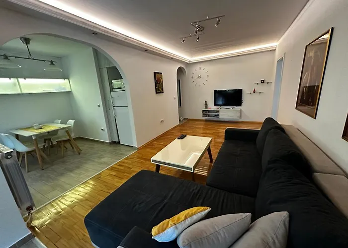 65M2 Apartment, 3 Rooms Skopje, Karpos